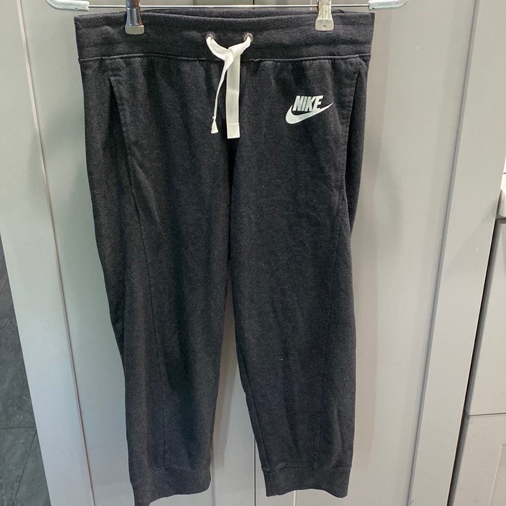 Nike Sweatpants Joggers Women’s S Gray Drawstring